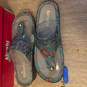 Alegria Carina Aqua Flora Thong Leather Sandals CAR-851 Women's Size 36 NEW
